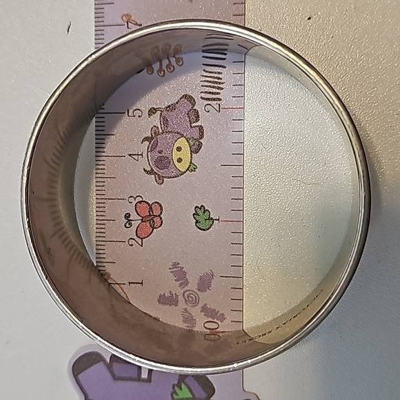 Victoria’s Secret Magenta Pink & Gold Bangle - Picture 5 of 10